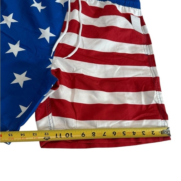 Walnut & 39th Men's Bioworld Elastic Waist American Flag Swim Shorts Size L NWT - Picture 8 of 16